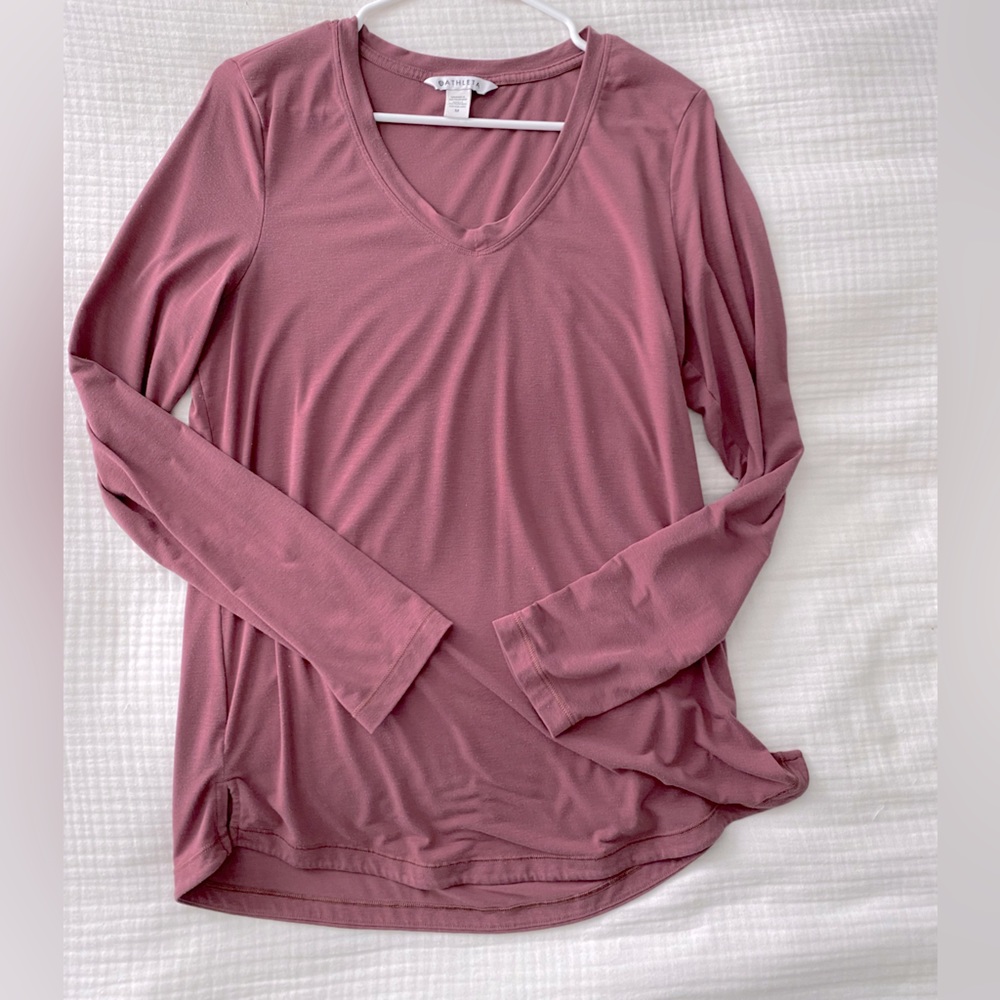 Athleta mauve long sleeve top!